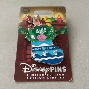 Disney Pin - Christmas 2023 Stocking Vero Beach Resort